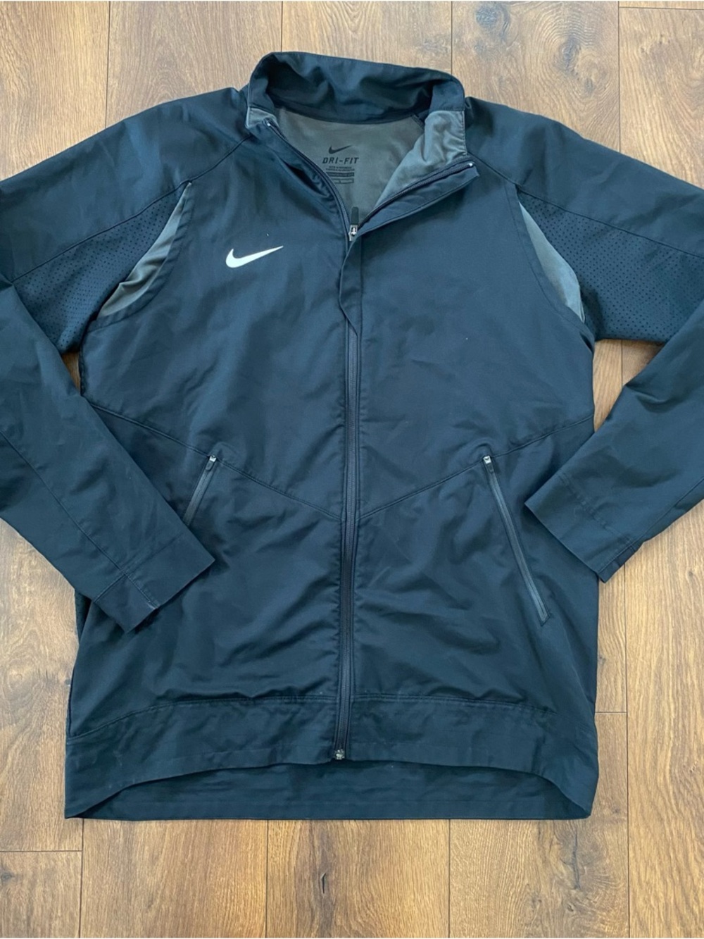 Nike Dri-FIT Disruption Game Warm-Up Jacket Men’s Large Black Basketball